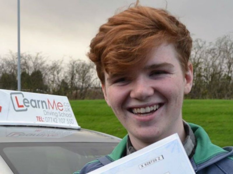 learn-me-driving-school-car-driving-lessons-in-paisley