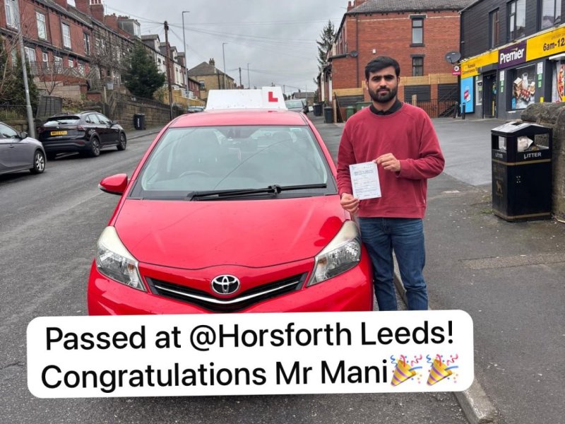 sa-driving-school-manual-and-automatic-driving-lessons-in-leeds-small-1